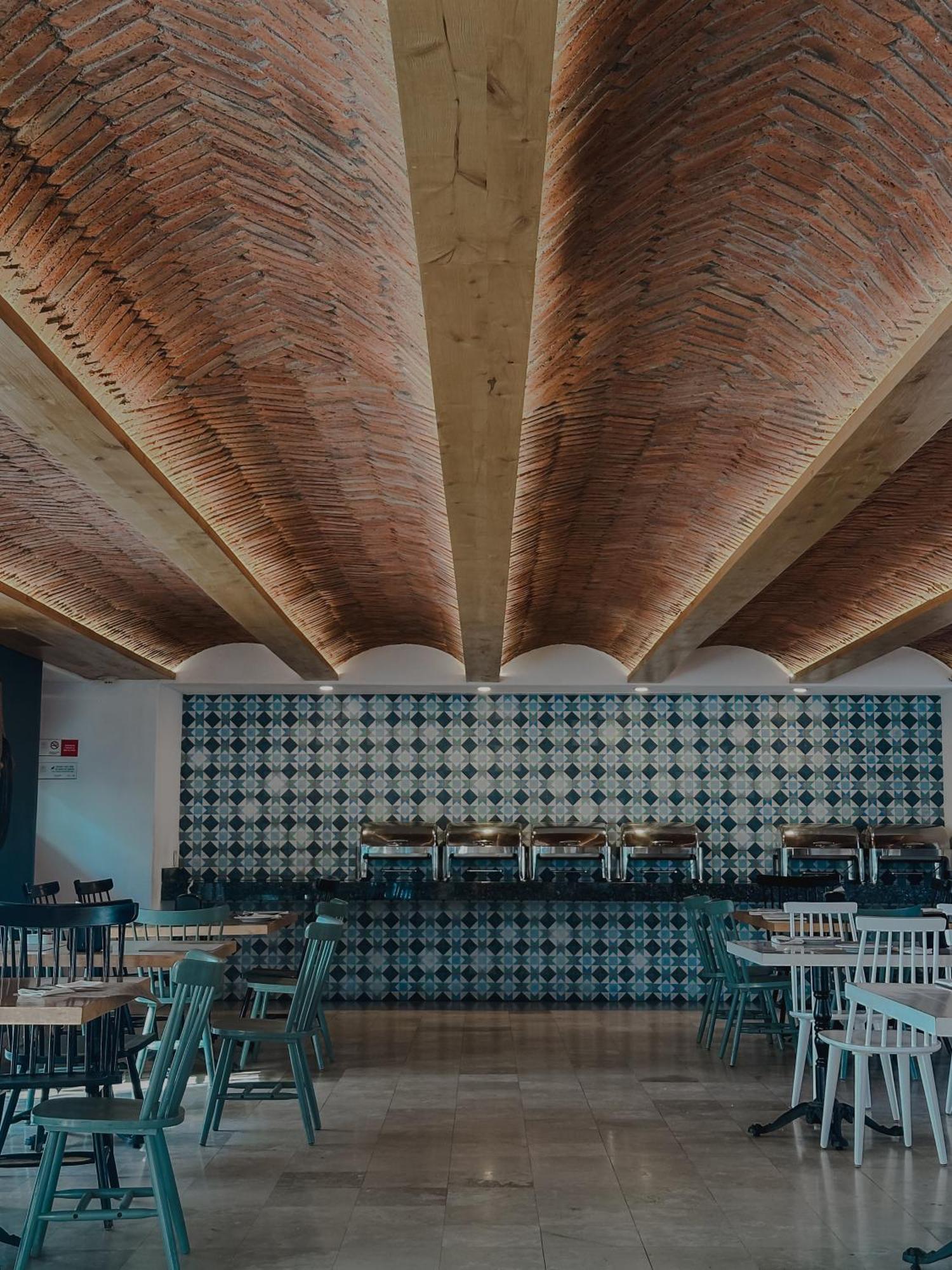 Hotel Catedral La Paz Exterior foto The ceiling of the restaurant